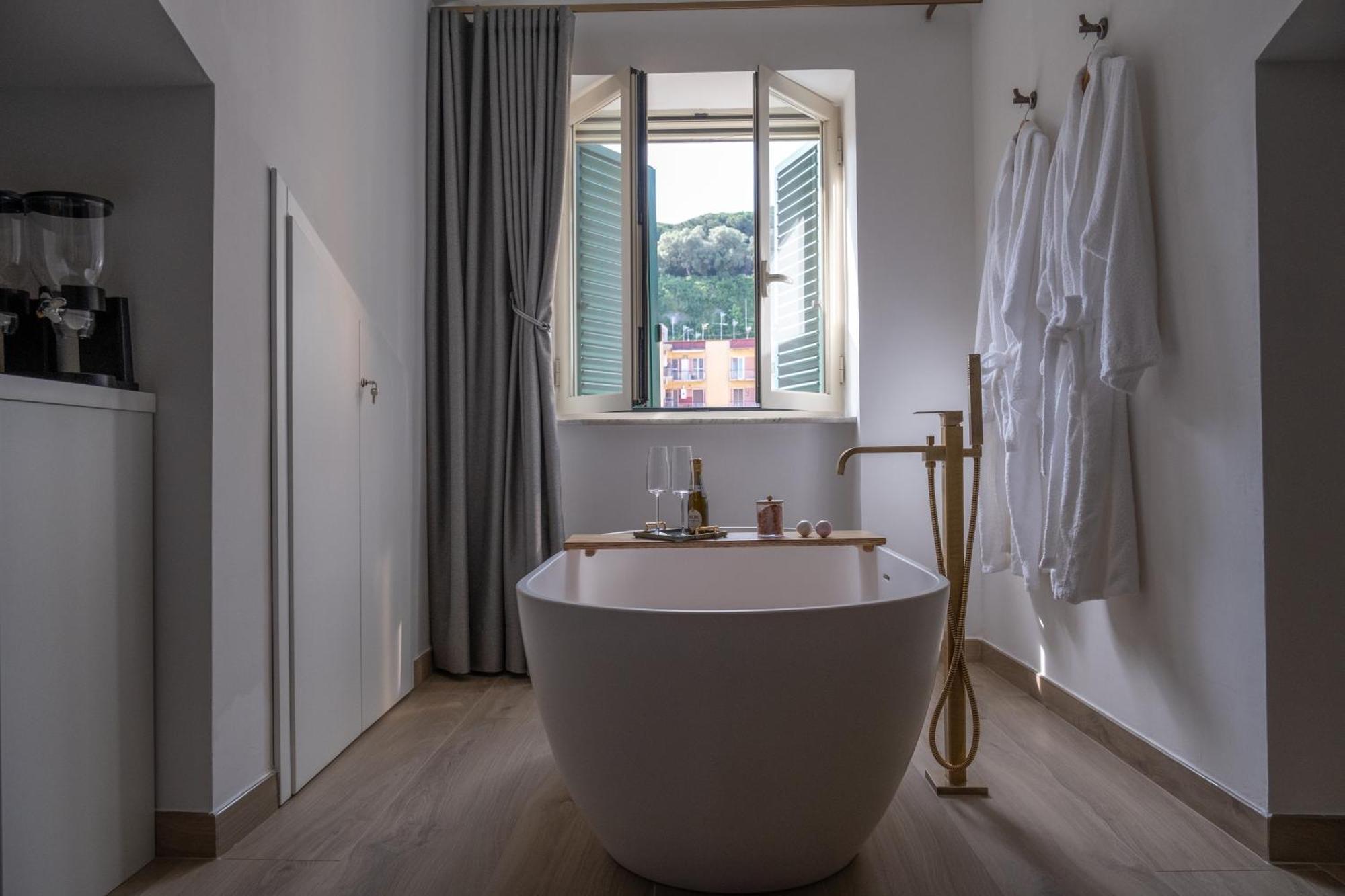 Coraline Deluxe Rooms Castellammare di Stabia Dış mekan fotoğraf